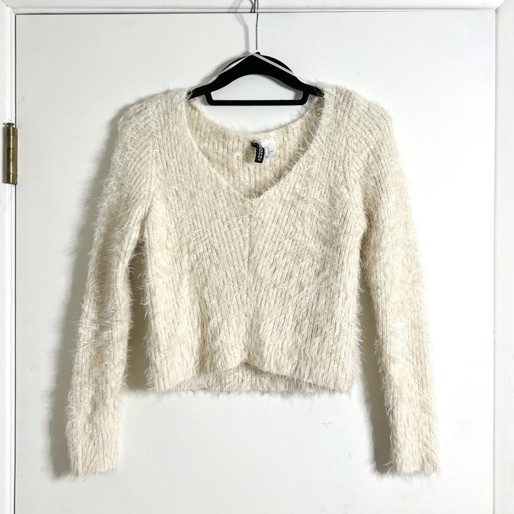 H&M Fuzzy Cream Cropped Sweater